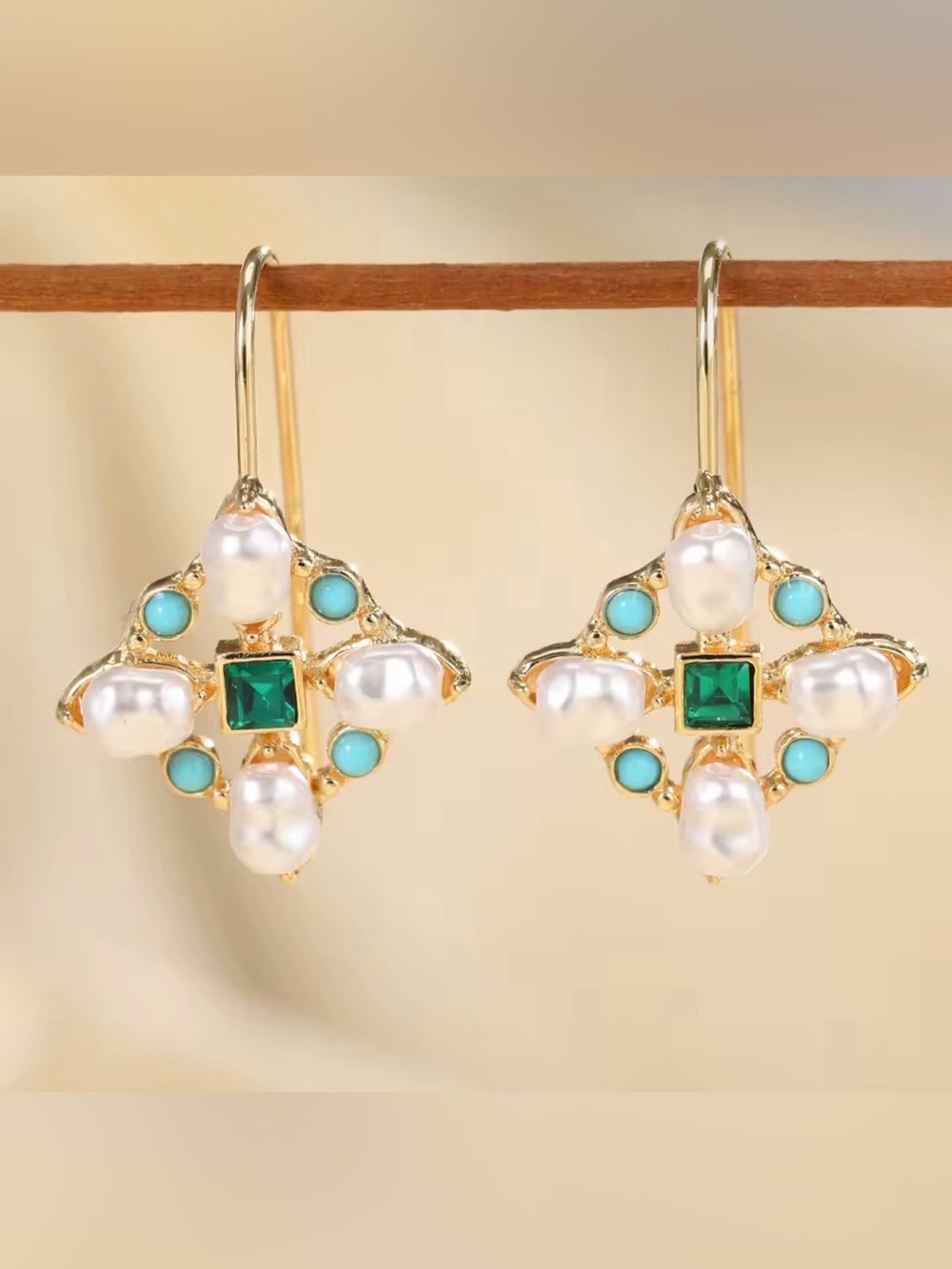 Pearl Look Green Blue Gem Dangle Earrings Gold Tone Vintage Statement Jewelry - Picture 5 of 5